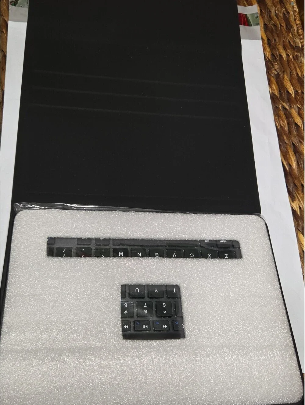 Keyboard Case for iPad (A16) 11th/10th Gen(2025/2022), Detachable Wireless Black